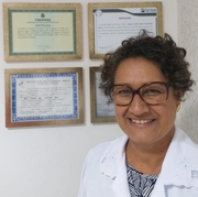 �ngela Vasconcellos Sutter
